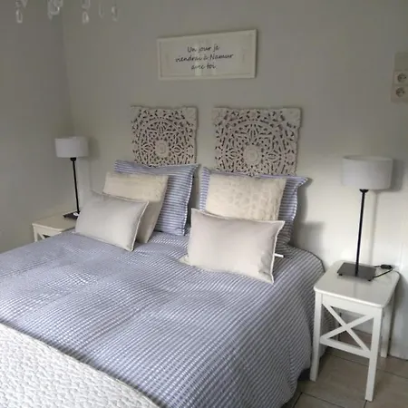 Le Petit Atelier Du 44b Bed & Breakfast Namur